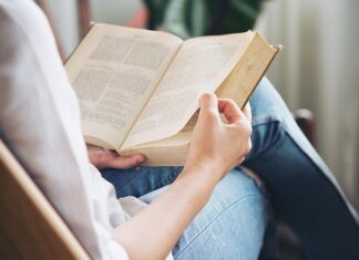 Pemerintah Wajibkan Murid Baca Buku dan Menulis Resensinya: Bagaimana Memastikan Implementasinya?