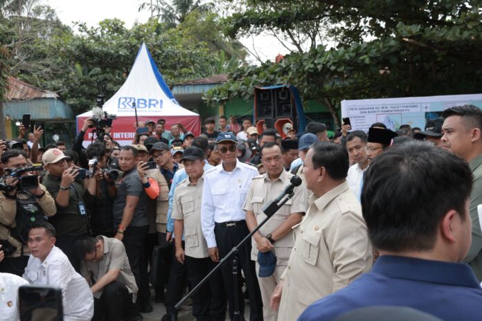 Prabowo Cek Langsung Pengungsi di Langkat
