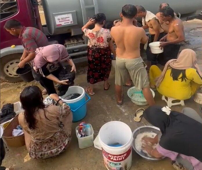 Warga Aceh Tamiang Nikmati Air Bersih